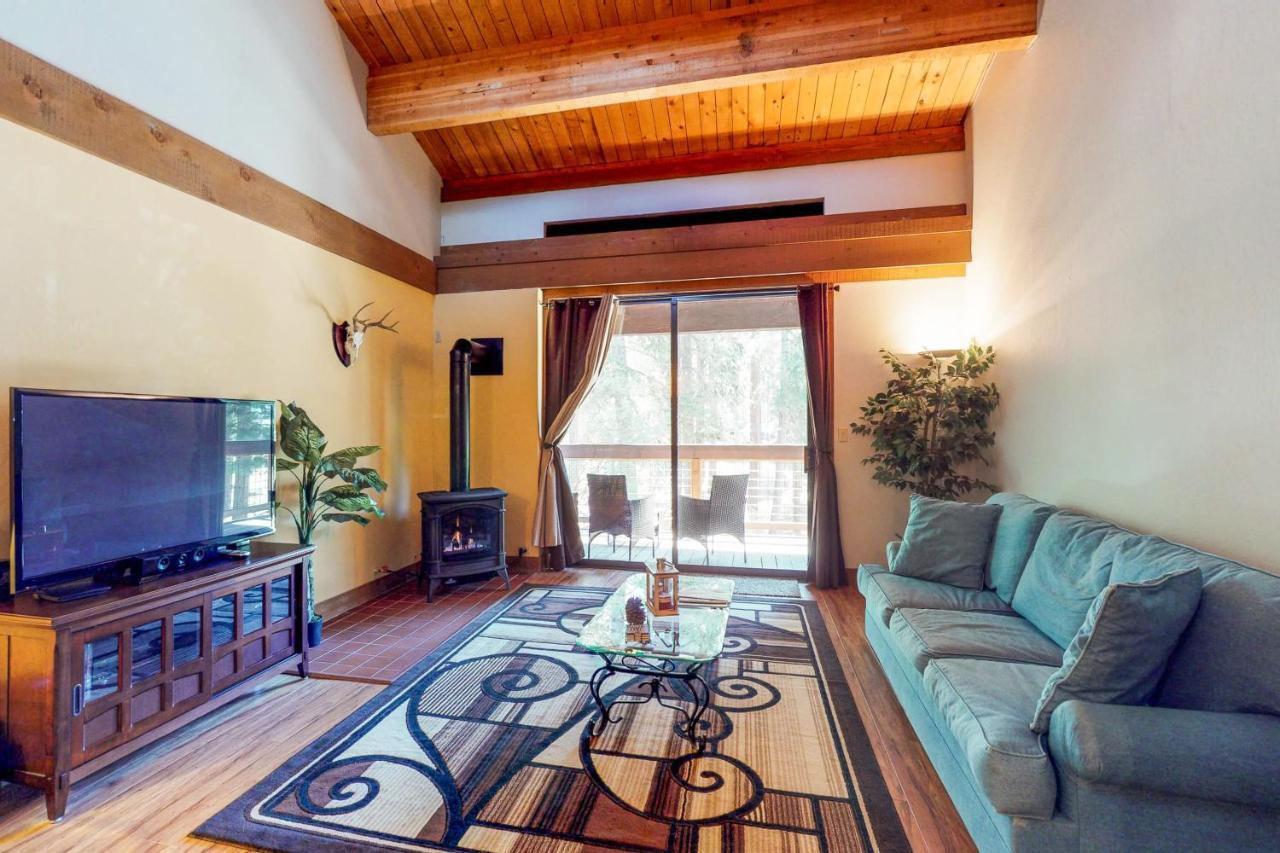 Starry Aspen Grove Hotel Truckee Exterior photo