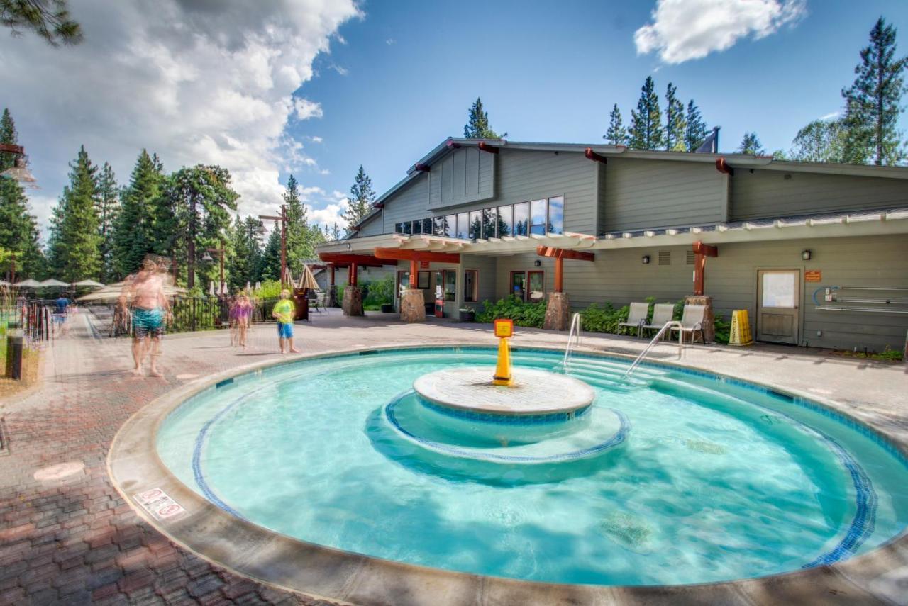 Starry Aspen Grove Hotel Truckee Exterior photo